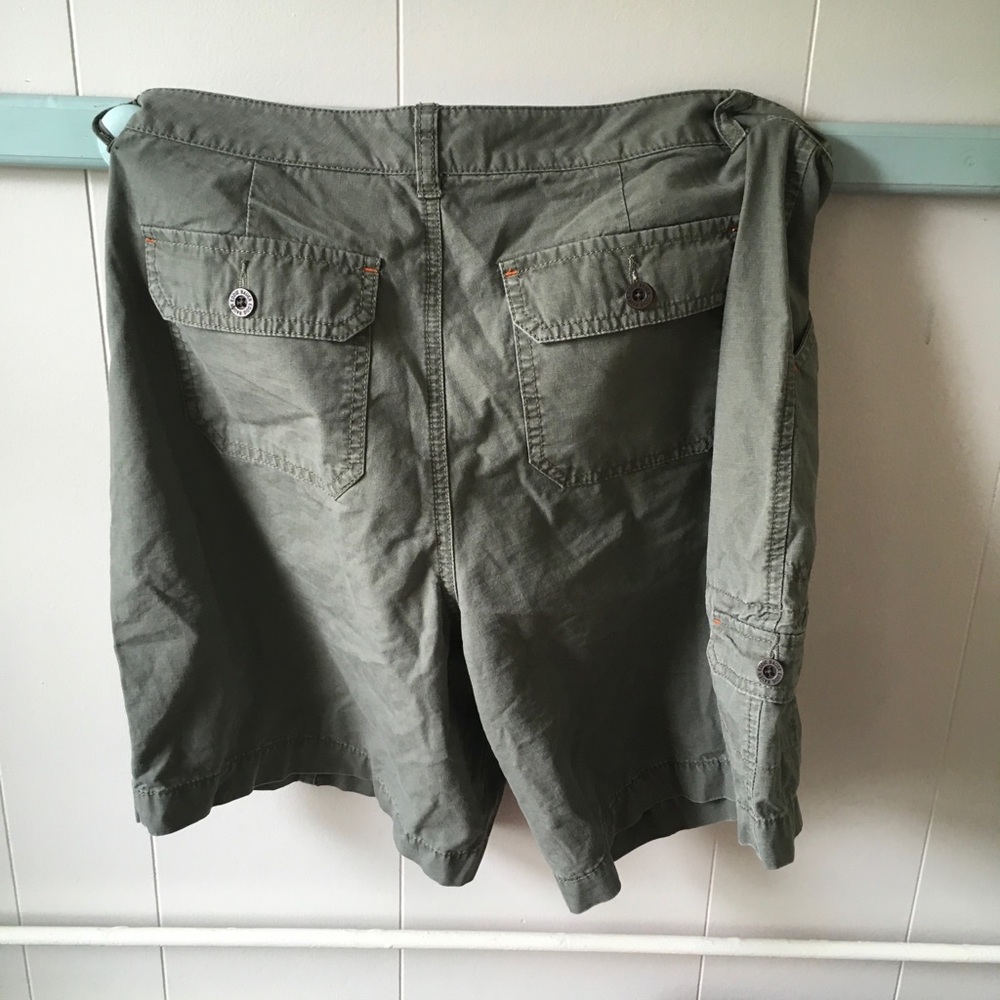 Eddie Bauer green shorts